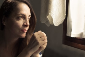 woman in need of Houston meth addiction treatment
